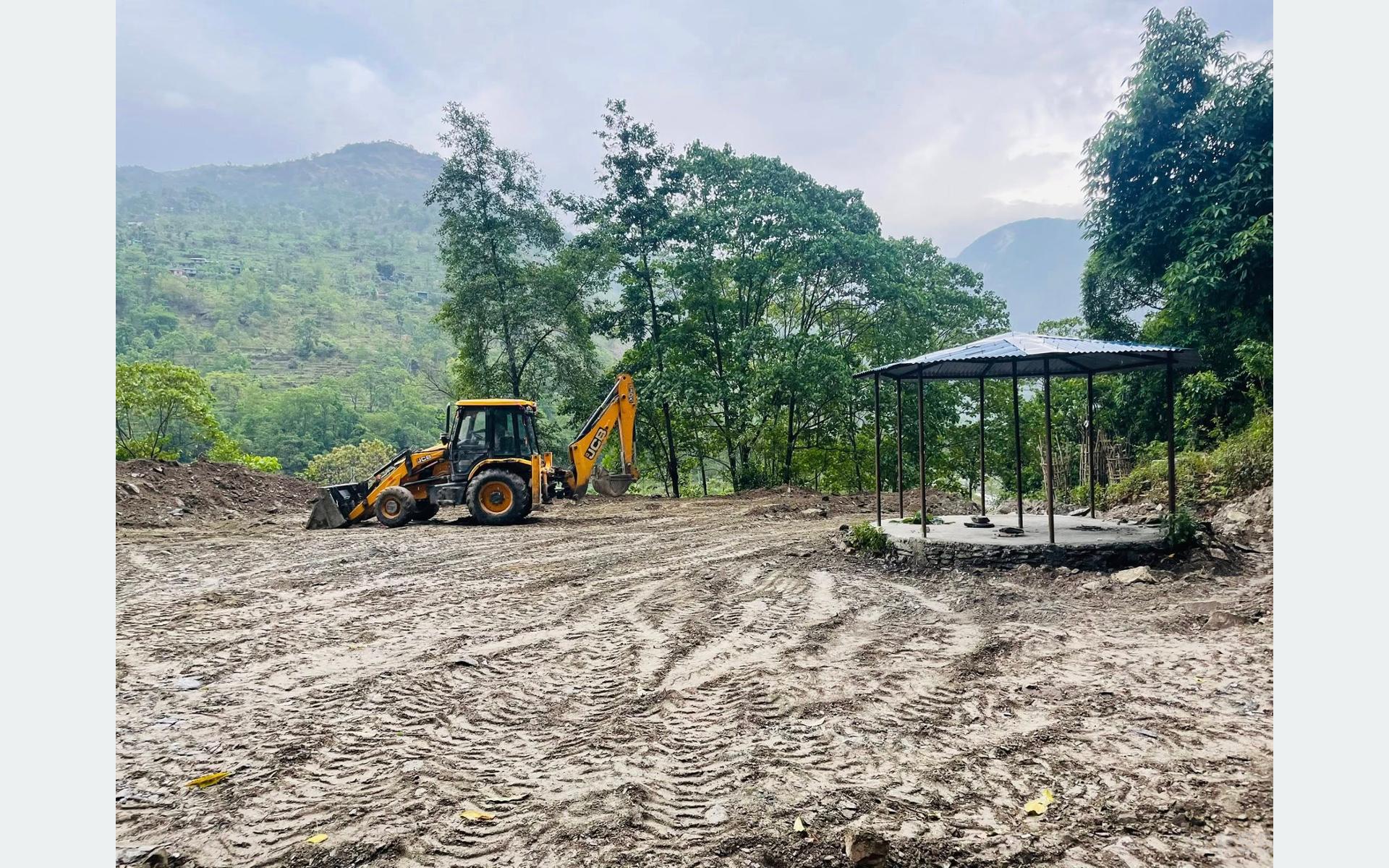 नयाँ पर्यटकीय गन्तव्य दुधेखोलाको कोप्रे झरनामा ‘लभ्ली पार्क’ निर्माण सुरु