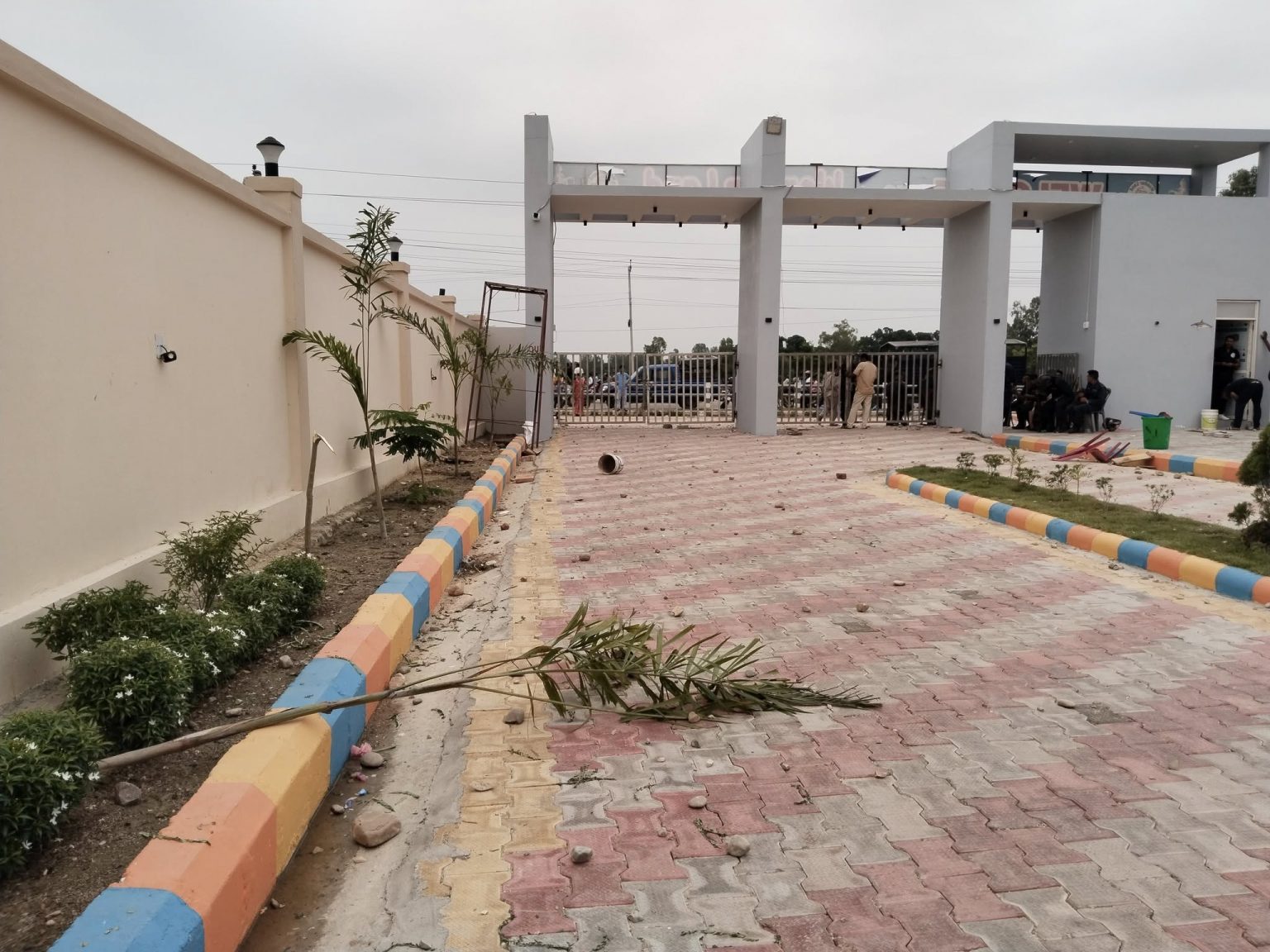 वन्डरल्यान्ड वाटरपार्कमा तोडफोड, पाँचजना प्रहरी घाइते, दश विद्यार्थी नियन्त्रणमा 