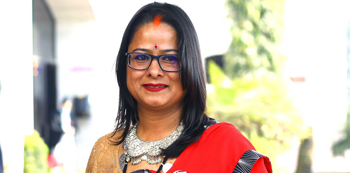 सीके राउत काठमाडौंबाहिर हुनुभएकाले एकता अघि नबढेको हो : रञ्जिता श्रेष्ठ