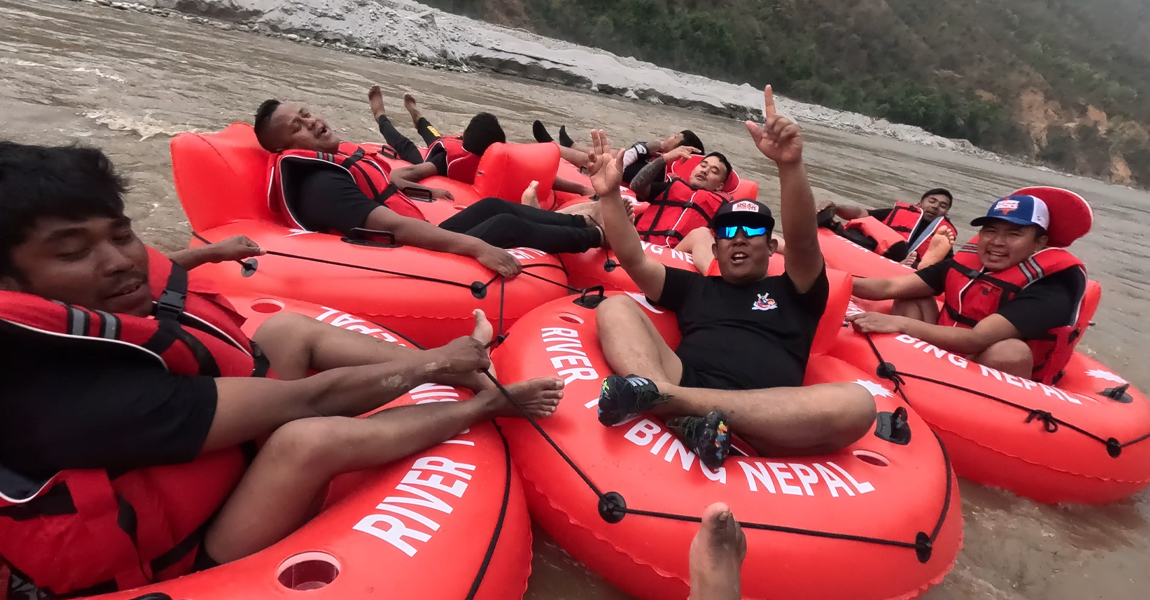 दोलालघाटदेखि पचुवारघाटसम्म रिभर ट्यूबिङ सुरु