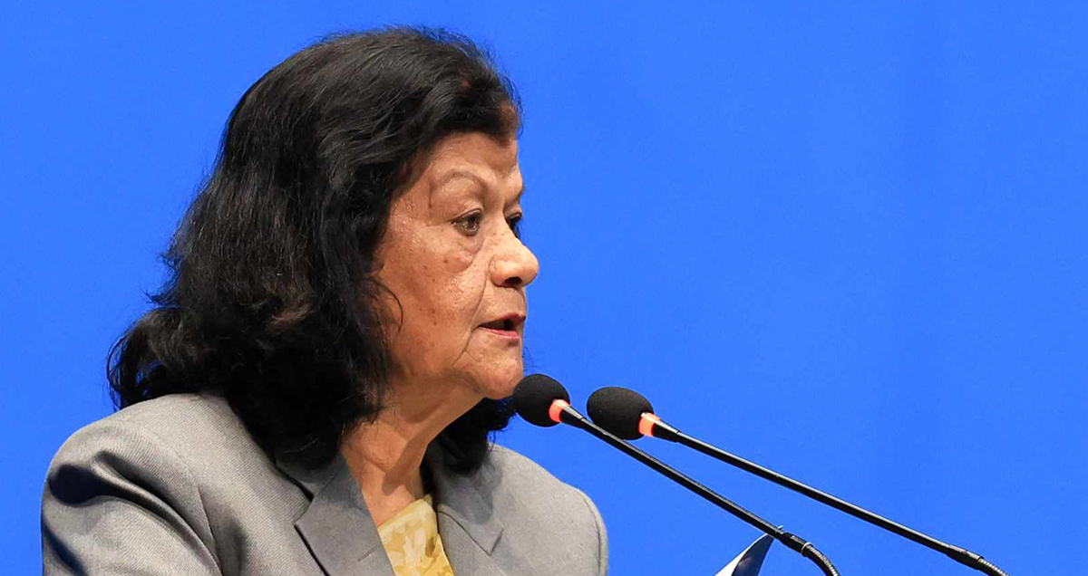 गभर्नर महिलालाई बनाउन माग