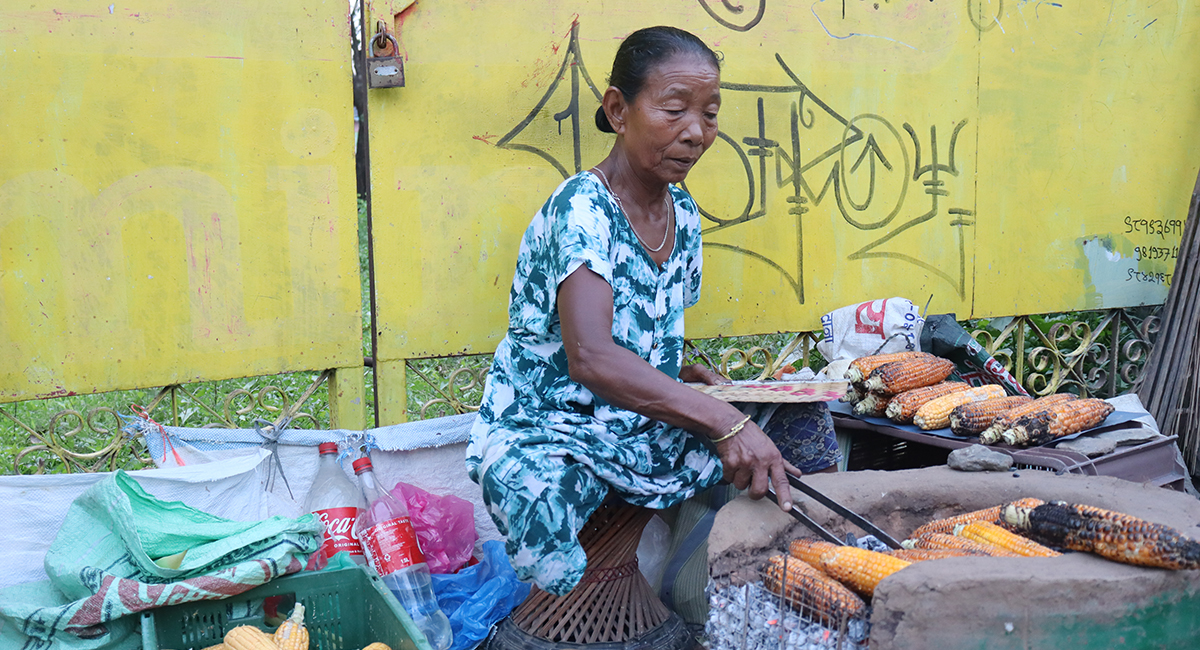मकै बेचेरै शान्त छ शान्तिको जीवन, बुढेसकालमा पनि कम छैन जोश