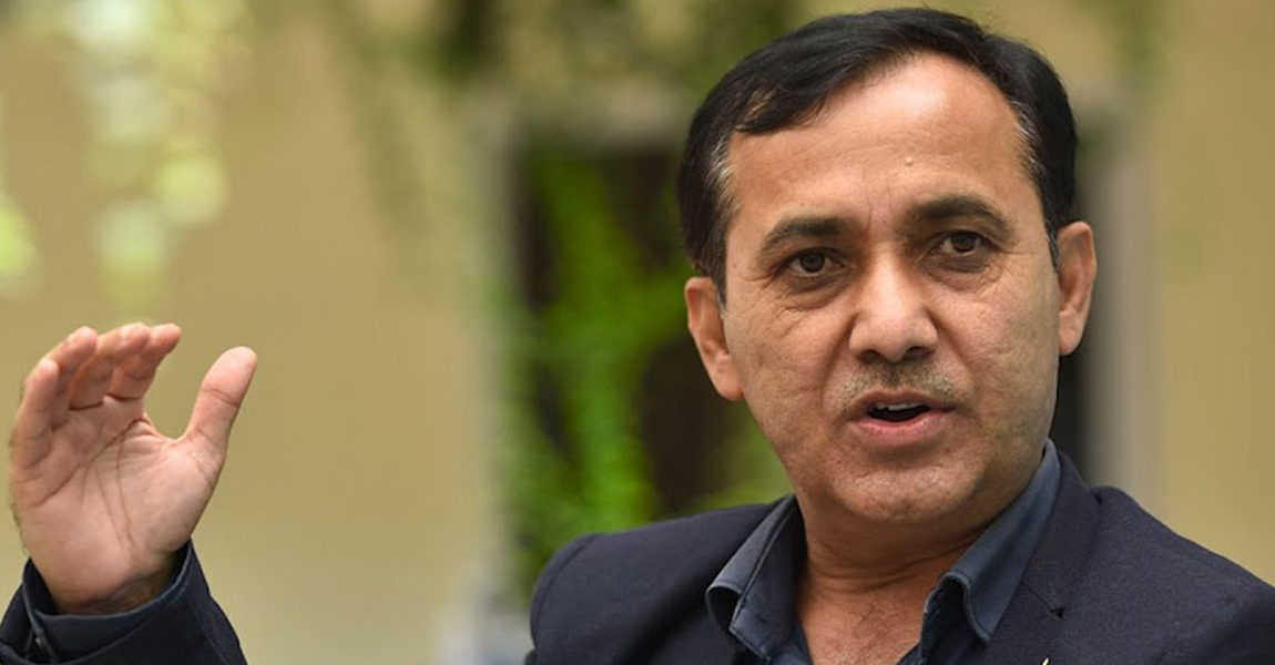 कांग्रेस महामन्त्री शर्मा सगरमाथा आरोहण गर्दै