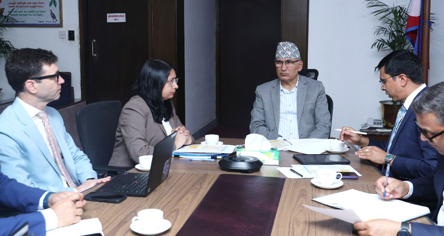 अर्थमन्त्री पौडेल र आईएमएफ मिसन प्रमुखबीच शिष्टाचार भेटवार्ता