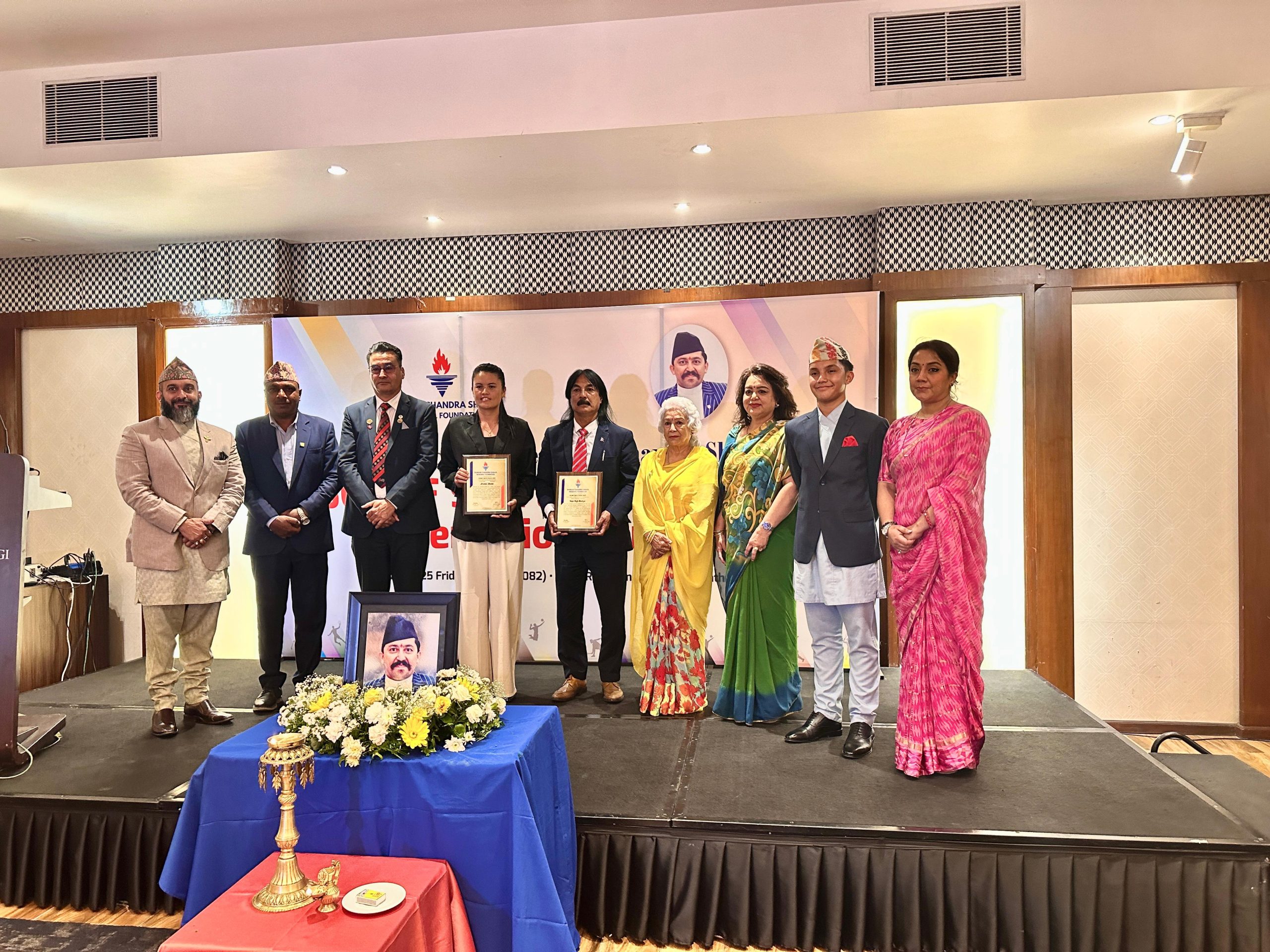 फुटबलका हस्ती राजुकाजी शाक्य र राष्ट्रिय महिला भलिबल टोलीकी कप्तान अरुणा शाही सम्मानित