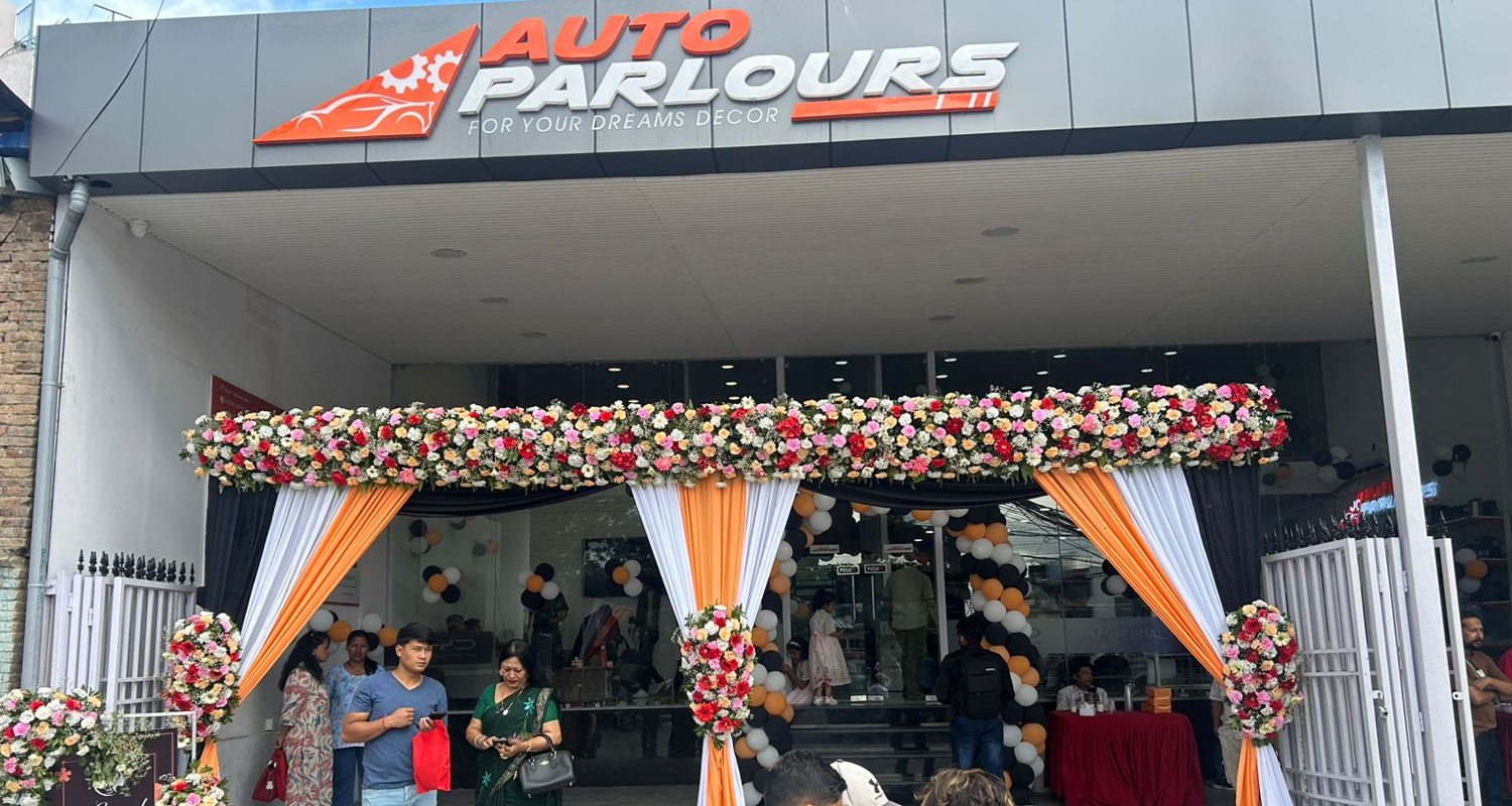 विद्युतीय गाडीहरूका प्रिमियम एसेसोरिज अब एकैठाउँमा, कालोपुलमा खुल्यो अटो पार्लस् (फोटो/भिडिओ)