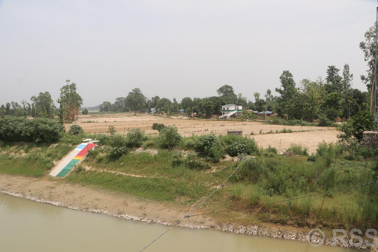 बाढीको डरले बसाइ सर्न थाले कुतियाकवरबासी