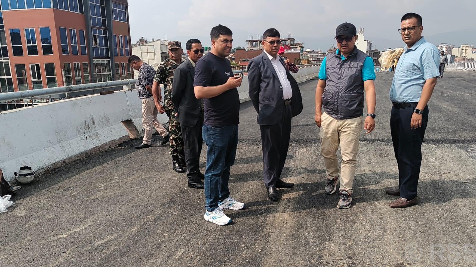 ग्वार्को ‘ओभरपास’को निरीक्षण गर्न पुग्यो पूर्वाधार विकास समितिको टोली