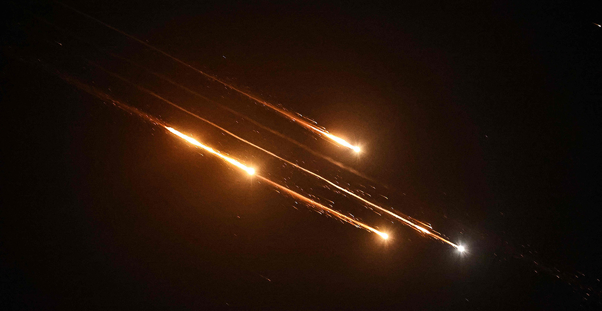 कतारस्थित अमेरिकी सैन्य अड्डामा इरानी मिसाइल प्रहार