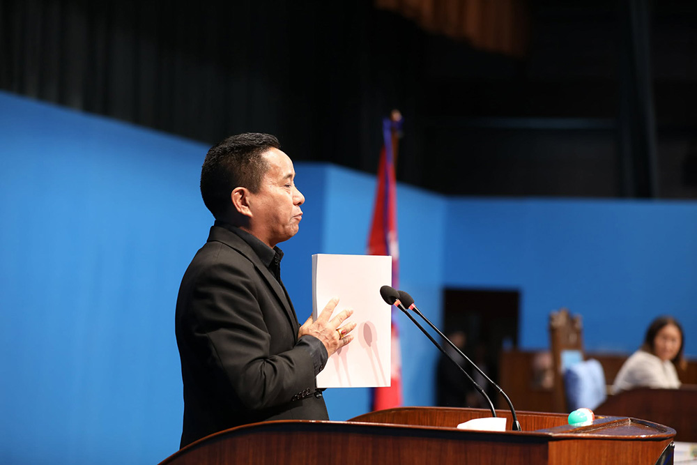 ‘बुद्ध भगवान र पशुपतिनाथसँग प्राथना गर्छु, दुवै उपप्रधानमन्त्रीले ८४ मा नजितुन्’ (भिडिओ)