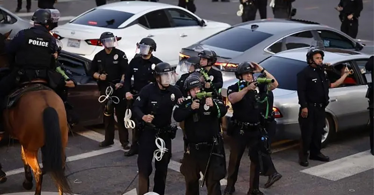 लस एन्जलसमा कर्फ्यू