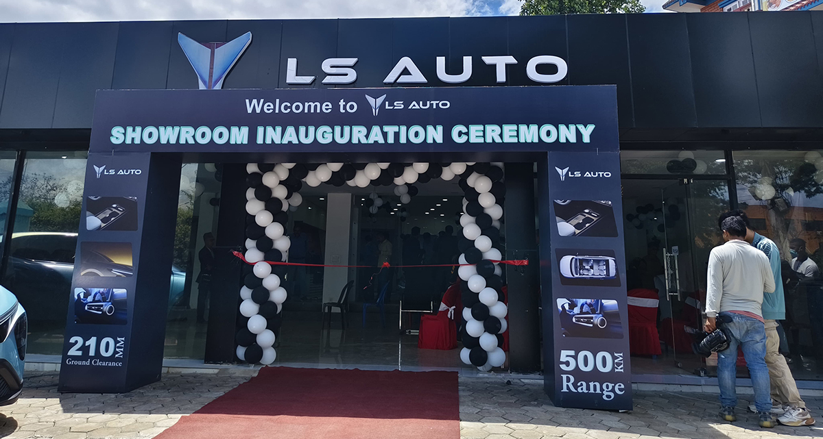 तीनकुनेमा खुल्यो एलएस अटोको नयाँ शोरूम