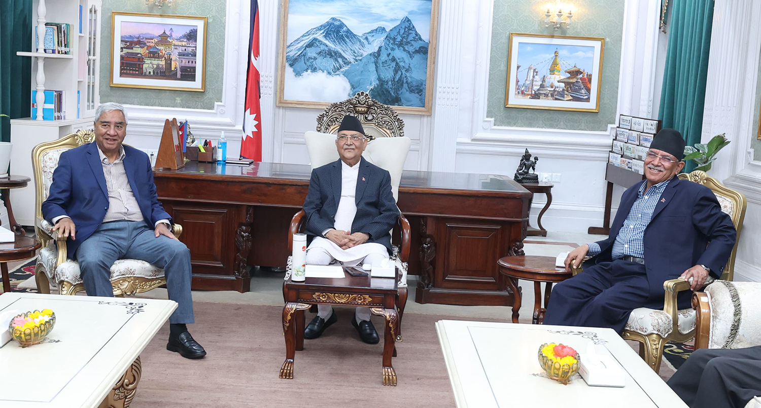 प्रधानमन्त्रीसहित तीन दलका शीर्ष नेताको बैठक बस्दै