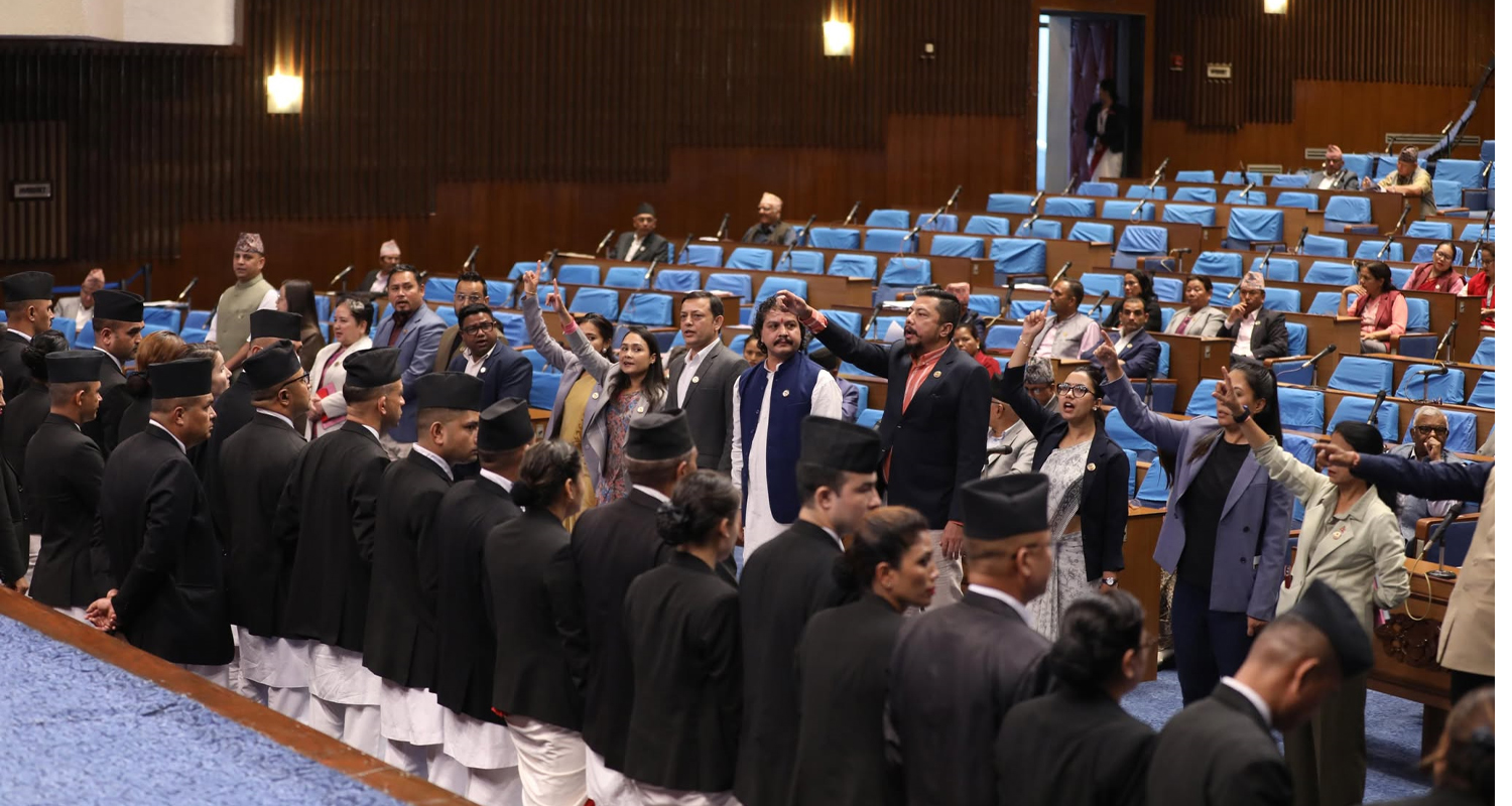 संसदमा आज पनि रास्वपाको नाराबाजी (फोटो फिचर)