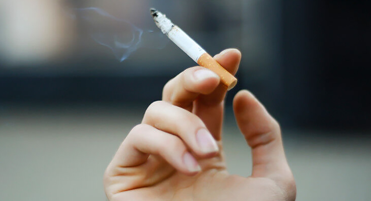 सार्वजनिक स्थानमा धूमपान गर्न पूर्ण प्रतिबन्ध