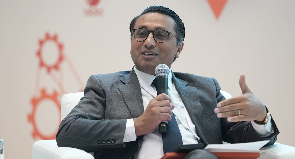 रास्वपामा विभागीय प्रमुख हेरफेर, नीति तथा विचार विभागमा स्वर्णिम वाग्ले