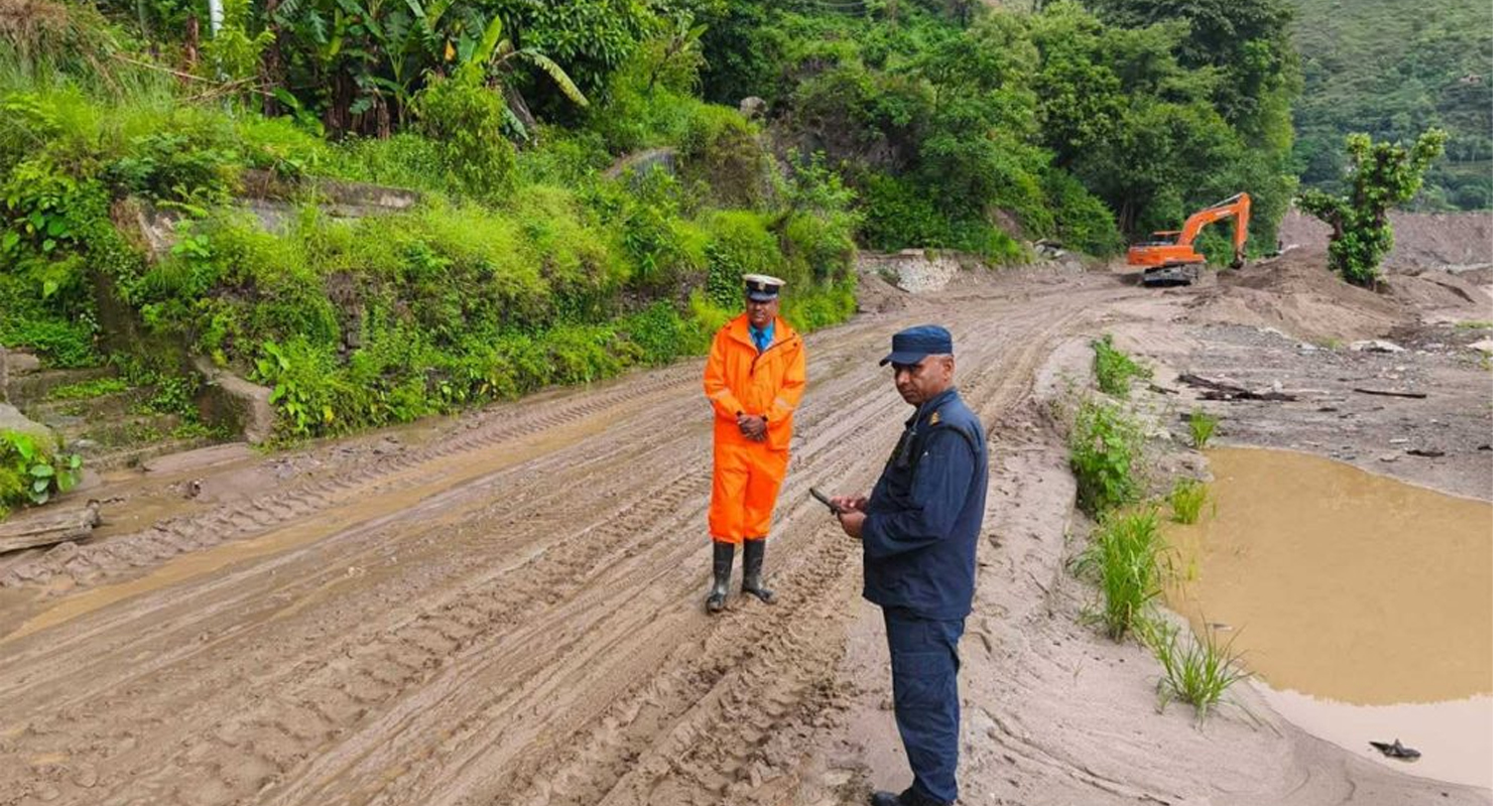 लेदोको कारण अवरुद्ध बीपी राजमार्ग सञ्चालनमा