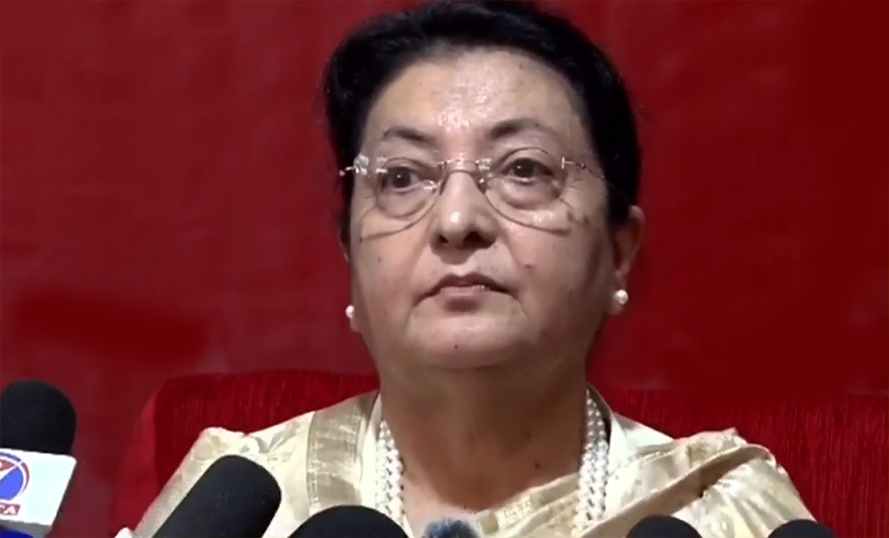 बबरमहलबाट विद्याको चेतानी : मुठ्ठीभर व्यक्तिको हुलहुज्जतमा निर्णय गर्न पाइँदैन, म एमालेमै छु