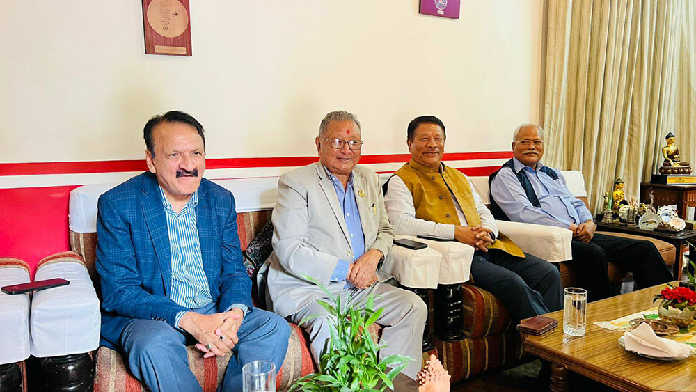 काँग्रेसका सात पूर्वपदाधिकारीको बैठकमा के के भयो ?