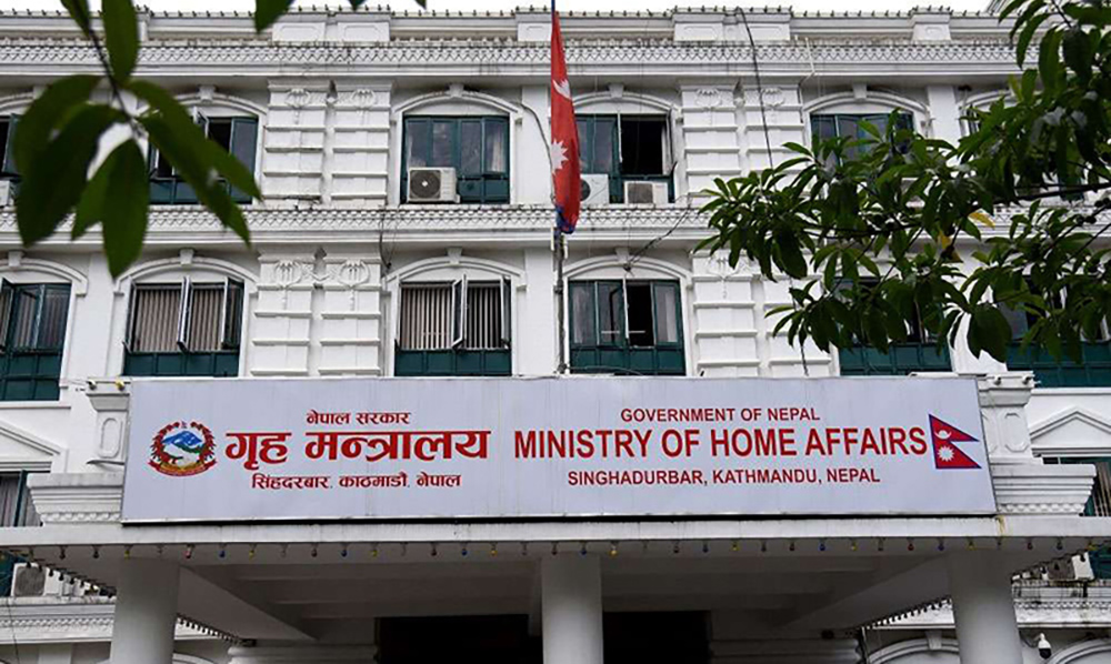 सिन्धुपाल्चोक र रुपन्देहीका प्रमुख जिल्ला अधिकारीको सरुवा