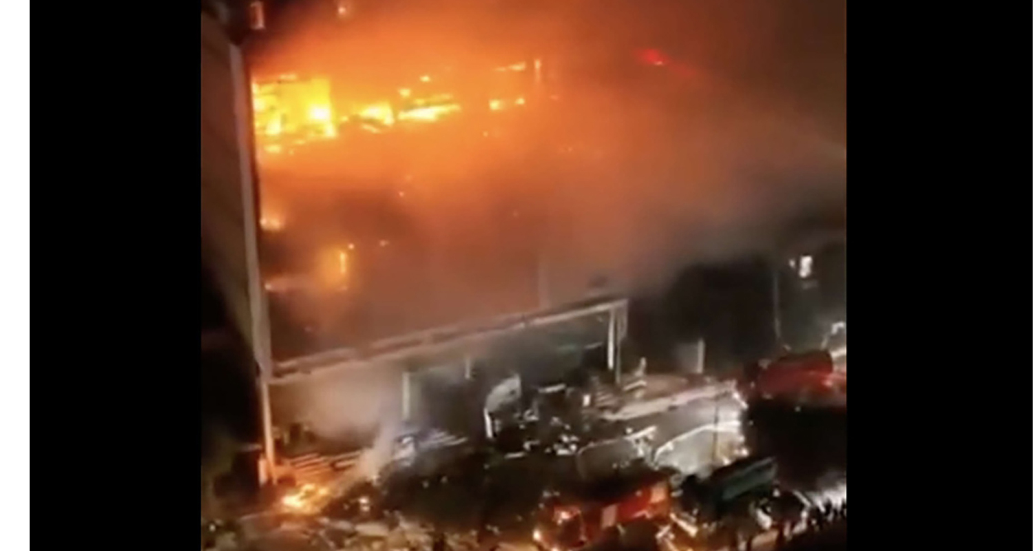 इराकको शपिङ मलमा भीषण आगलागी, ६१ जनाको मृत्यु