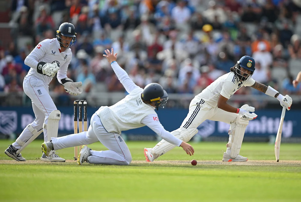 इङल्याण्डविरुद्धको टेस्टमा हारबाट बच्न भारत संघर्षरत