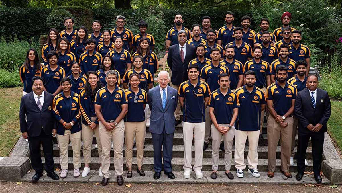 भारतीय महिला र पुरुष क्रिकेट टिमले भेटे बेलायतका राजा