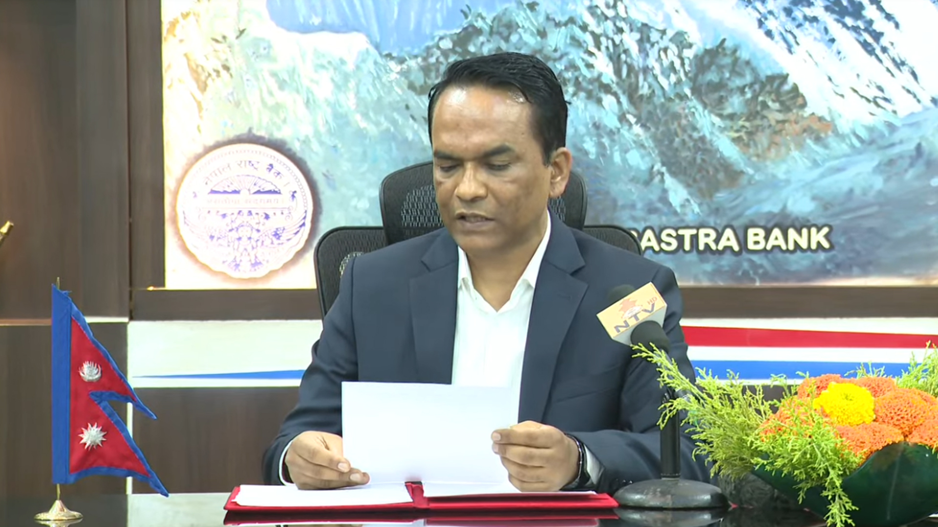 मौद्रिक नीति : शेयर धितो कर्जामा १५ करोडको क्याप हटाइयो