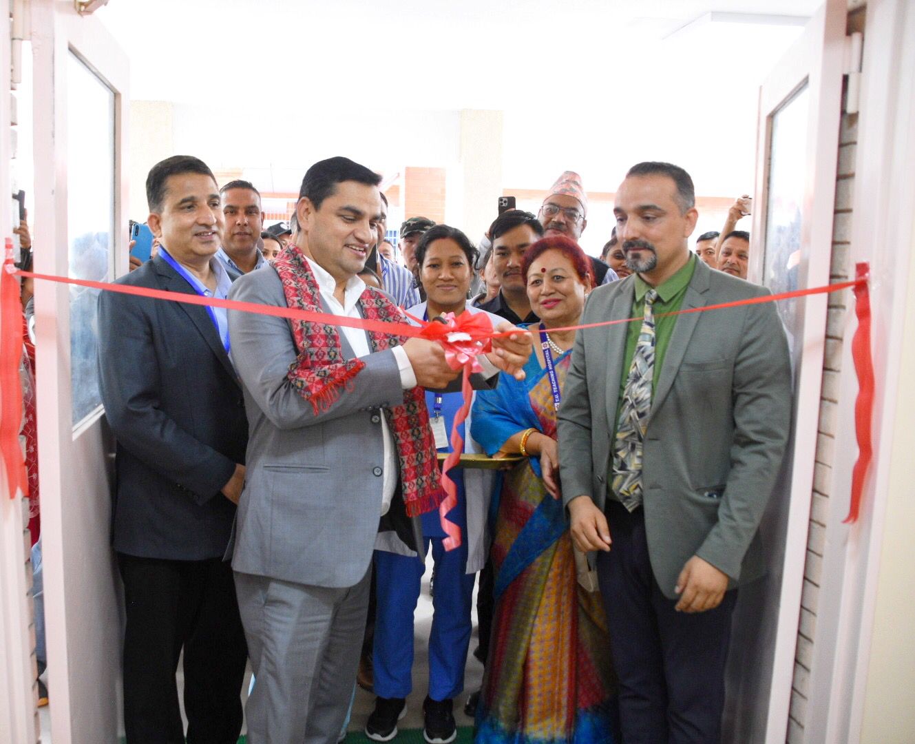 टिचिङमा इर्मजेन्सी १५ शैय्या र आधुनिक एमआरआईको स्वास्थ्य मन्त्री पौडेलद्वारा उद्घाटन