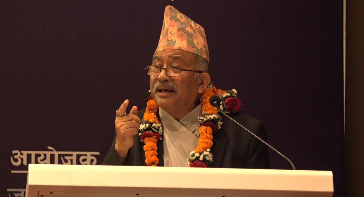 नेता हुन राजनीतिज्ञ बन्नु पर्दैन, राजनीतिज्ञ सबै नेता हाेइनन् : पूर्वप्रधानन्यायाधीश श्रेष्ठ