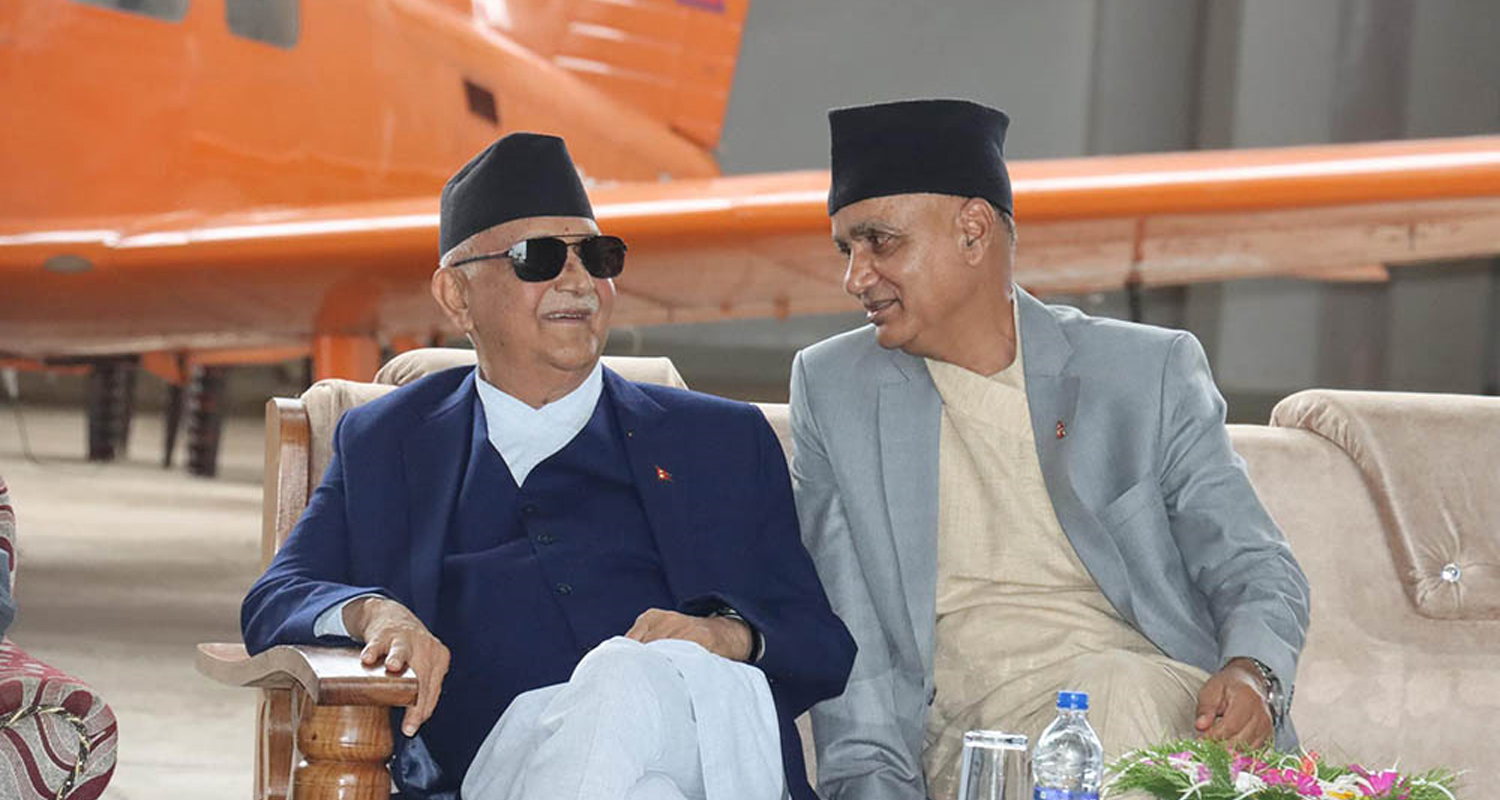 मौसम खराब भएपछि सुर्खेतमै रोकिए प्रधानमन्त्री ओली