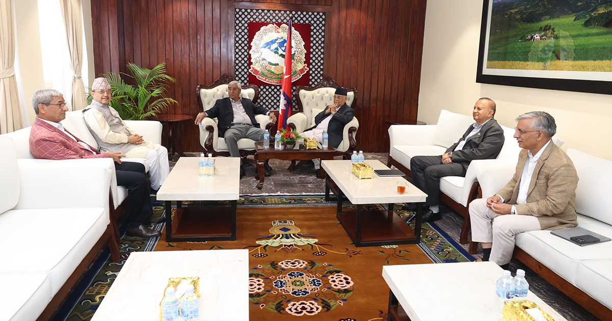 ओली र देउवासहित एमाले–कांग्रेसका शीर्ष नेता किन जुटे छलफलमा ?