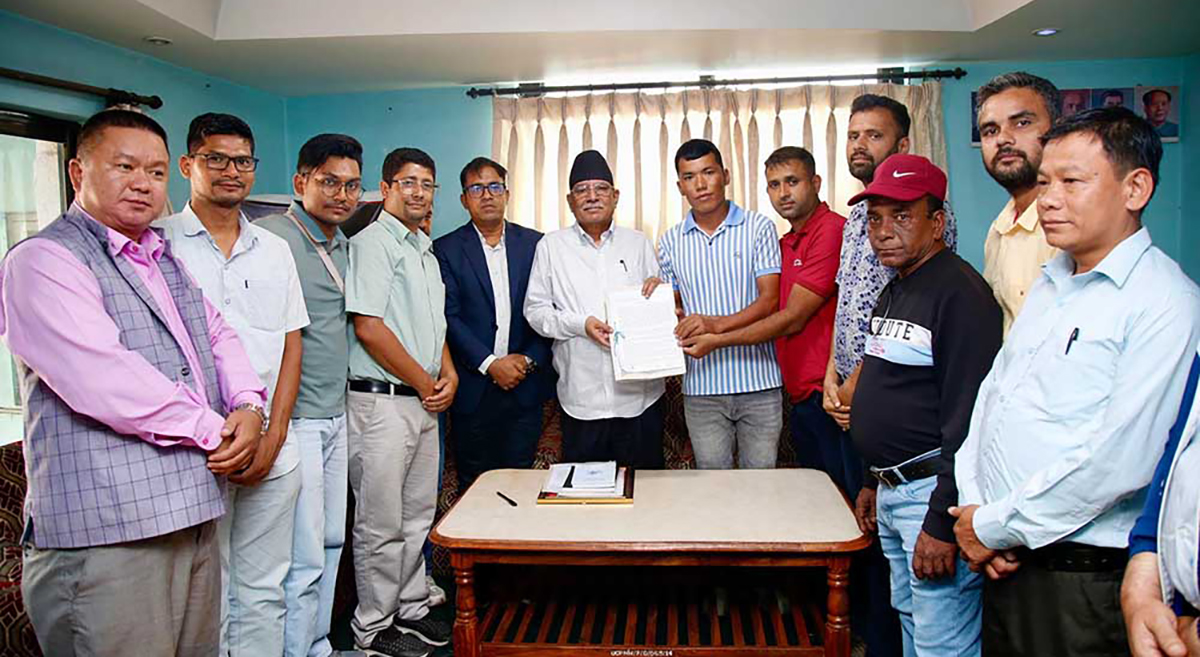 हेटौंडा सिमेन्ट उद्योगको समस्या समाधान गर्न पहल गर्ने प्रचण्डको प्रतिबद्धता