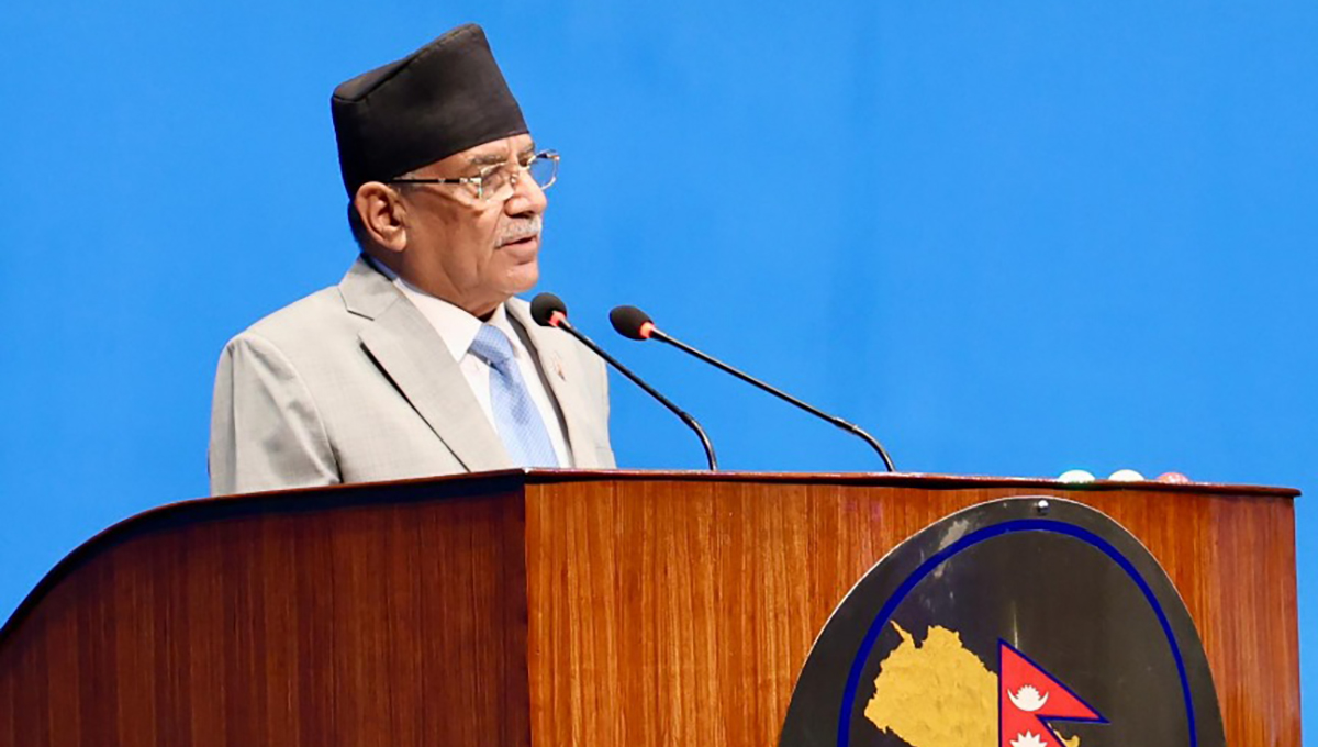 गणतन्त्रमाथि राजावादीबाट हैन, सरकारकै कार्यशैलीबाट खतरा छ : प्रचण्ड