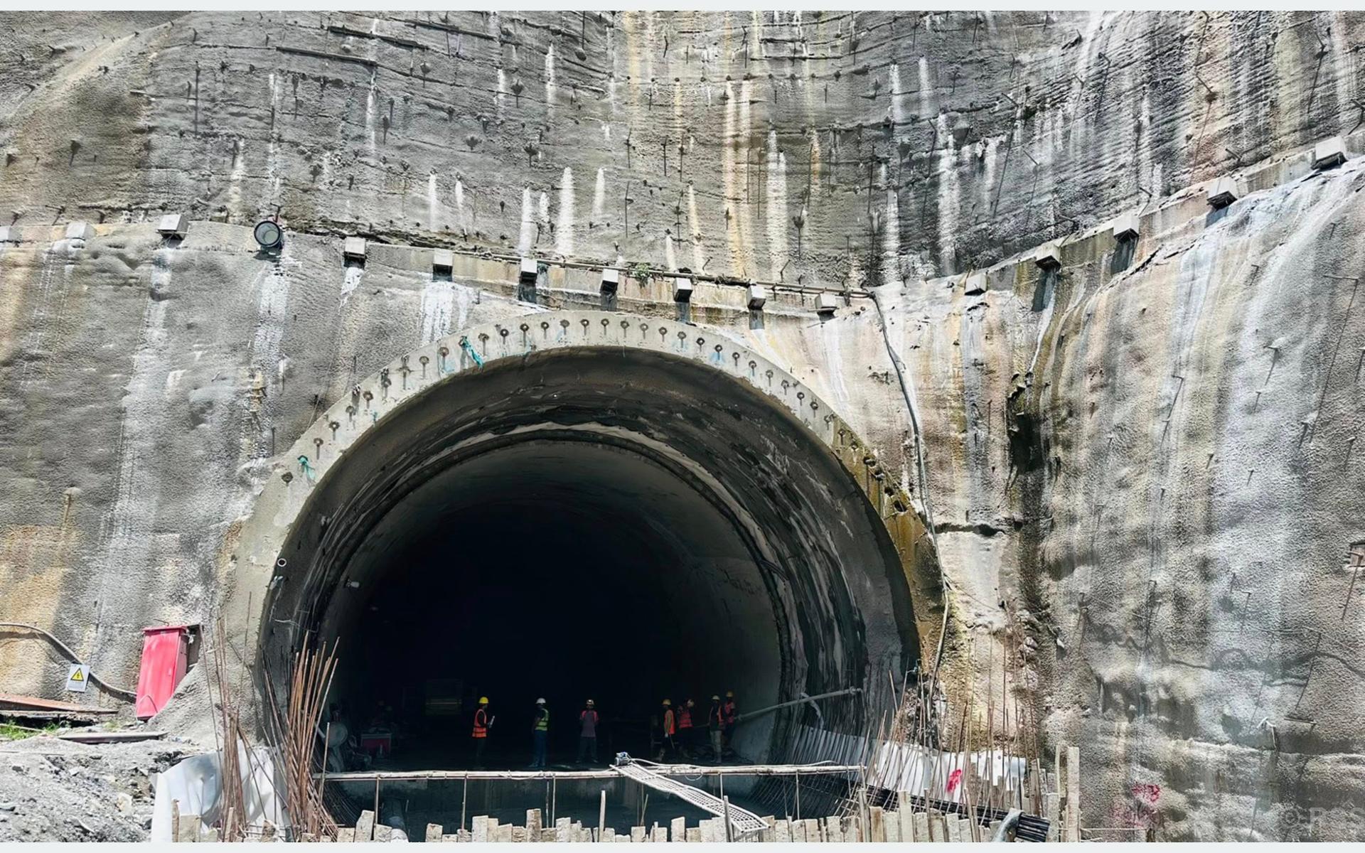 सिद्धबाबा सुरुङमार्गको भौतिक प्रगति ५७ प्रतिशत, सात अर्ब ३४ करोड लागतमा २०८३ भित्र सम्पन्न गर्ने लक्ष्य