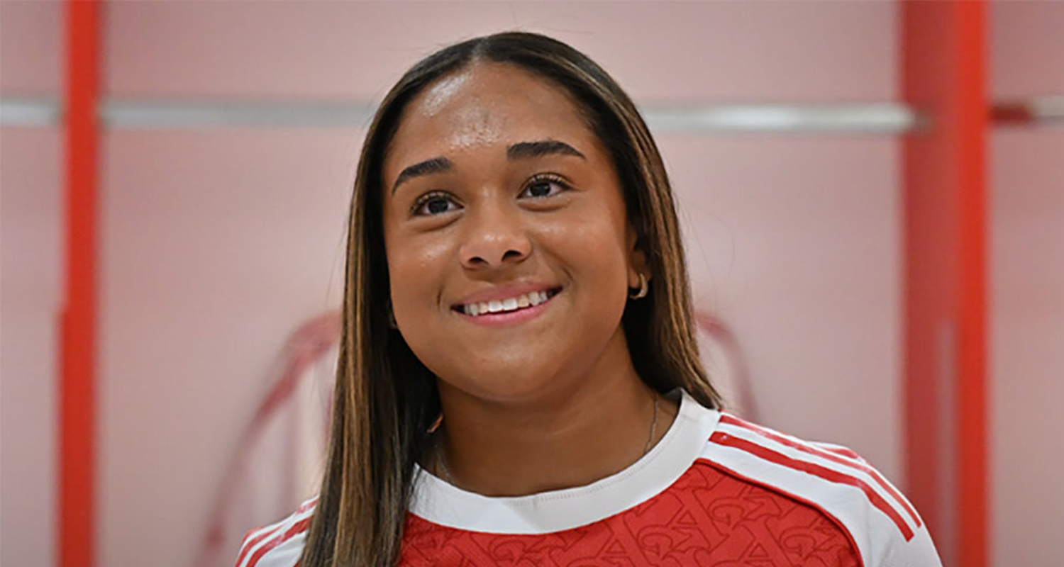 क्यानेडियन फरवार्ड स्मिथ बनिन् इतिहासकै सबैभन्दा महँगो महिला खेलाडी