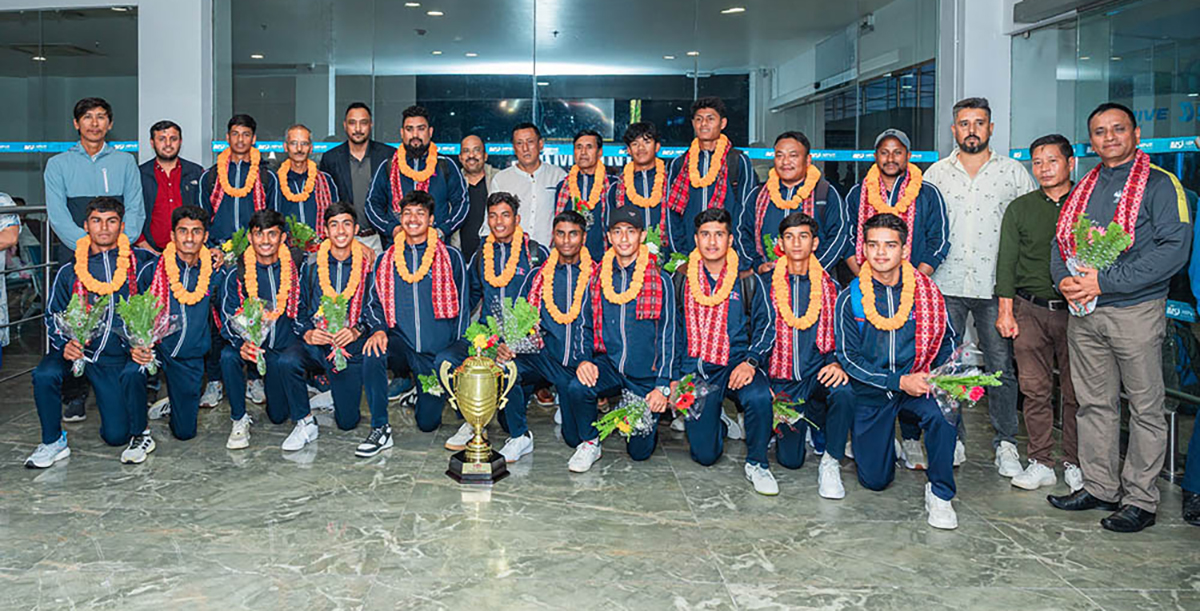 स्वदेश फर्कियो एसीसी यू–१६ इस्ट जोन विजेता टिम