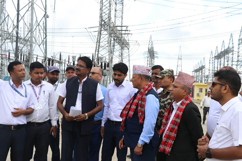 मन्त्री खड्काद्वारा देशकै सबभन्दा ठूलो अन्तर्देशीय प्रसारण लाइनको स्थलगत निरीक्षण