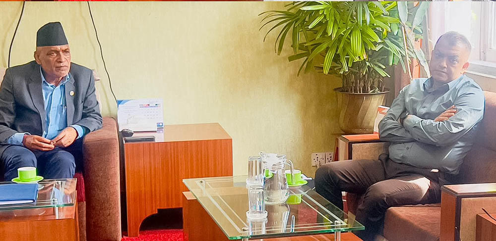 उखु किसानको आन्दोलन बारे गगन थापाको कृषिमन्त्रीसँग छलफल