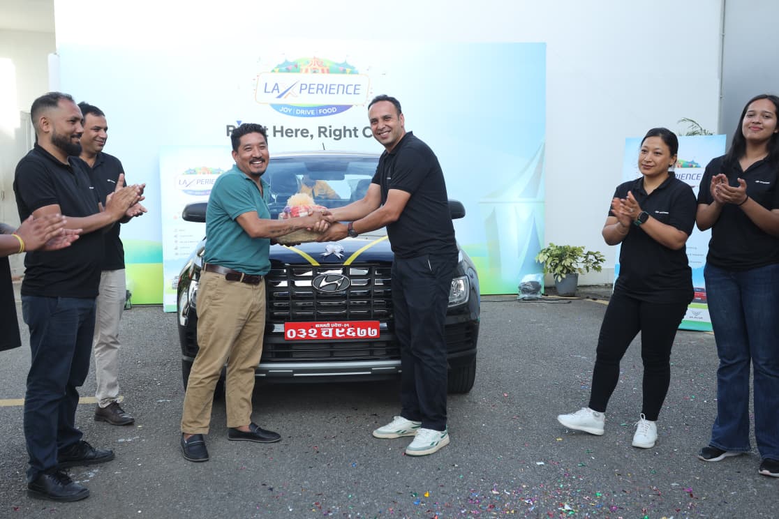 ह्युन्डाई नेपालद्वारा ‘फेस्टिभ डिलाइट २०८१’ को विजेतालाई बम्पर पुरस्कार हस्तान्तरण