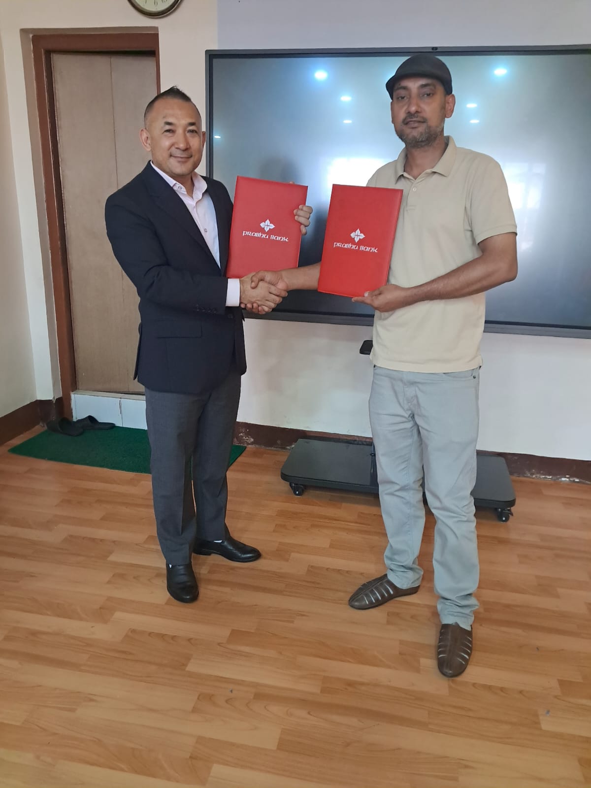 प्रभु बैंकमा खाता छ ? त्यसो भए पाउनुहुनेछ अन्नपूर्ण न्यूरो अस्पतालमा भव्य छुट