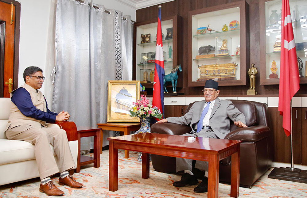 प्रचण्डसँग भारतीय विदेश सचिव मिस्रीको शिष्टाचार भेट