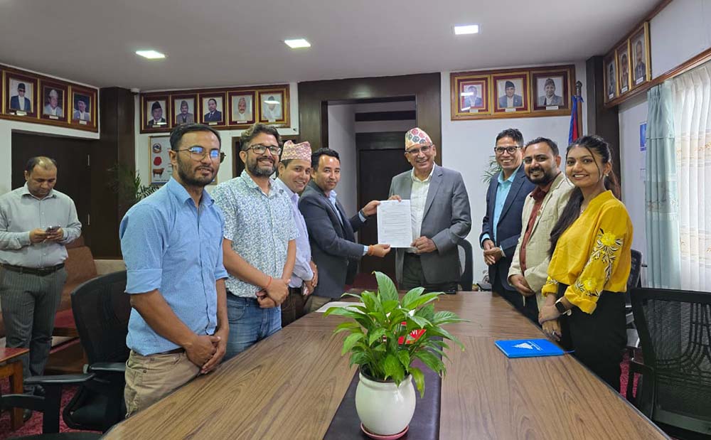 चीनसँगका नाका तत्काल व्यवस्थापन गर्न रास्वपाको अर्थमन्त्री पौडेललाई ध्यानाकर्षण