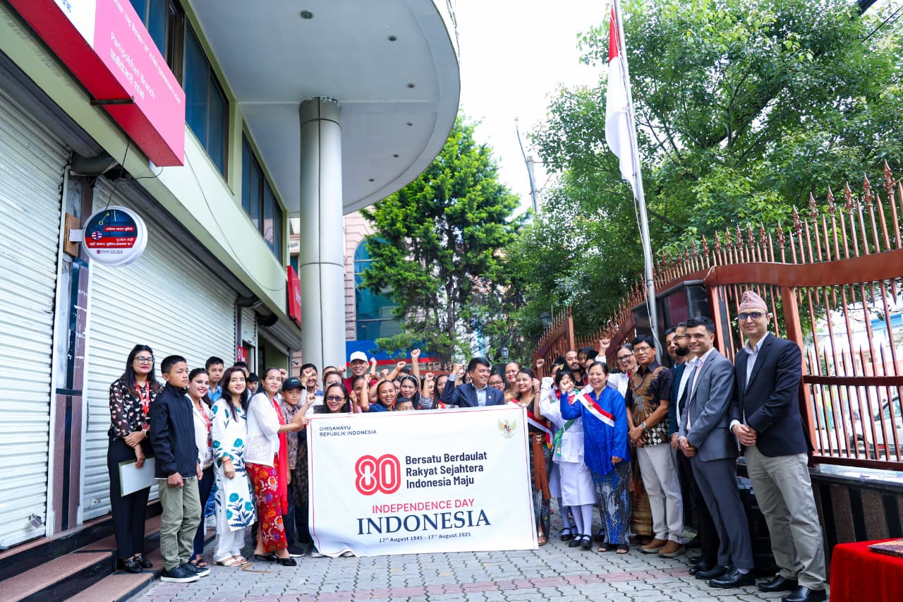 इन्डोनेसियाको ८०औँ स्वतन्त्रता दिवसको अवसरमा काठमाडौँमा झन्डोत्तोलन