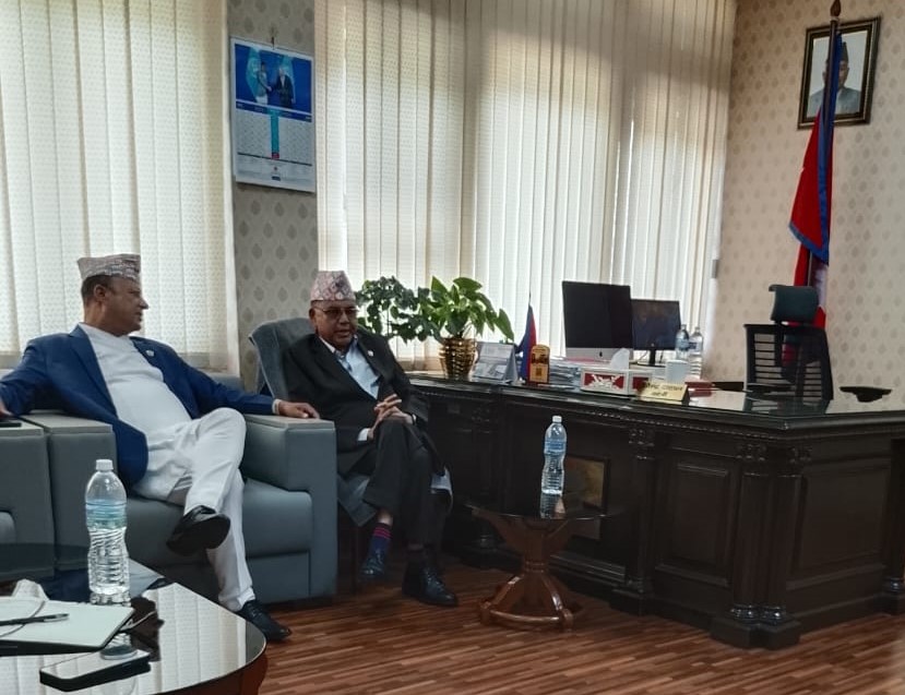 ऊर्जामन्त्री खड्का र भौतिक पूर्वाधारमन्त्री दाहालबीच छलफलः विकास निर्माणमा तीव्रता दिनमन्त्री खड्काको आग्रह