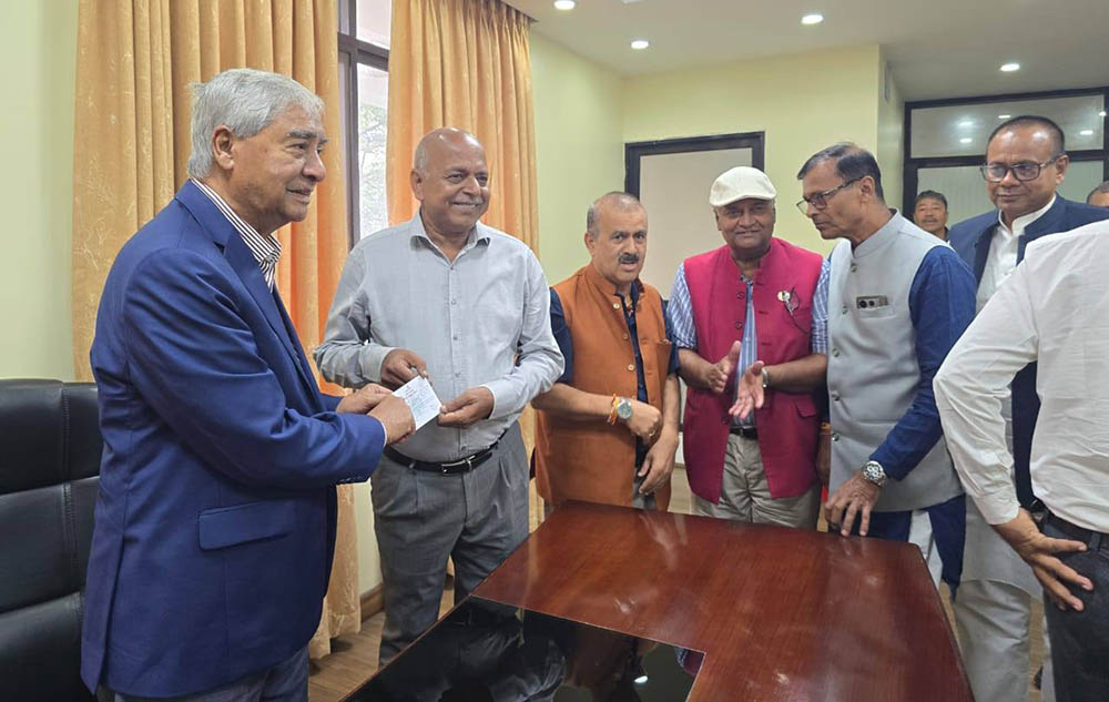 २४ घण्टा पनि टिकेनन् यादव कांग्रेसको सदस्यमा, हिजो भित्र्याइए, आज निकालिए