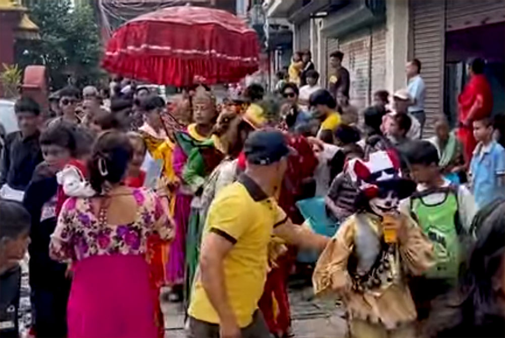 पोखरामा मनाइयो गाइजात्रा