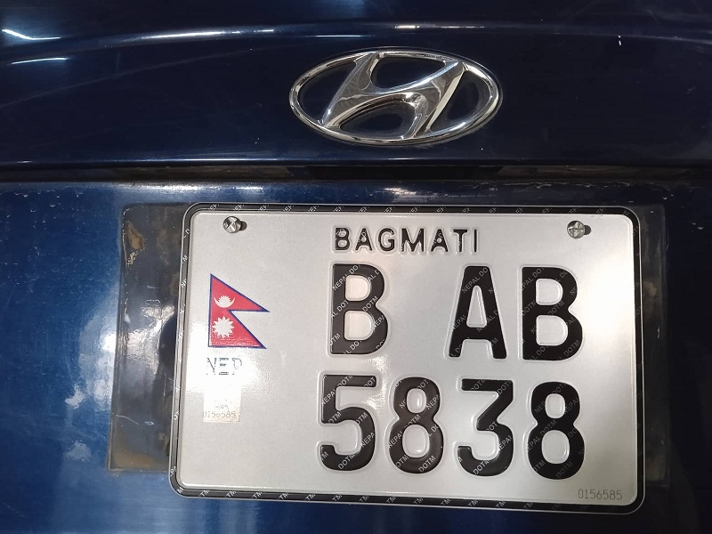 आउँदो असोज एक गतेदेखि गाडीमा इम्बोस्ड नम्बर अनिवार्य जडान गर्नुपर्ने