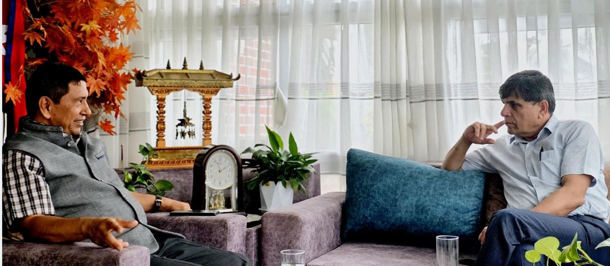 माओवादी केन्द्रका उपाध्यक्ष श्रेष्ठ र नेकपा एसका महासचिव भुसालबीच भेट, के भयो छलफल ?