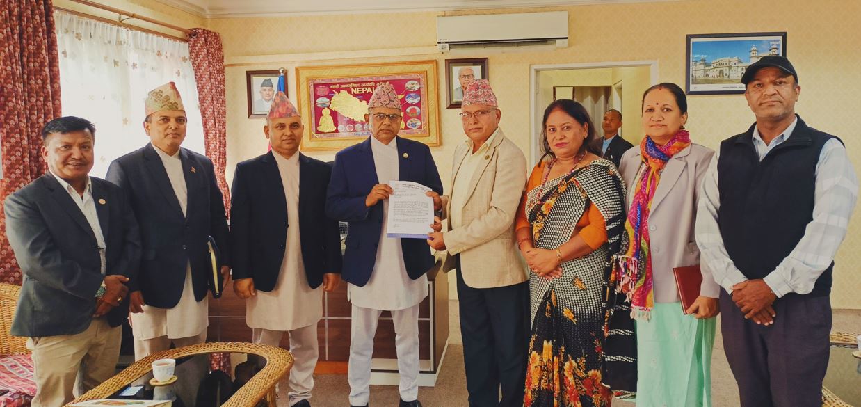 घरेलु तथा साना उद्योगहरुको प्रवद्र्धन र विकासका लागि सरकार प्रतिवद्ध छः उद्योग मन्त्री सिन्हा